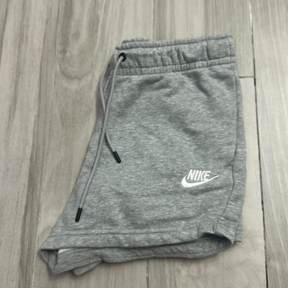 Nike Grey Sweat Shorts!!🩶